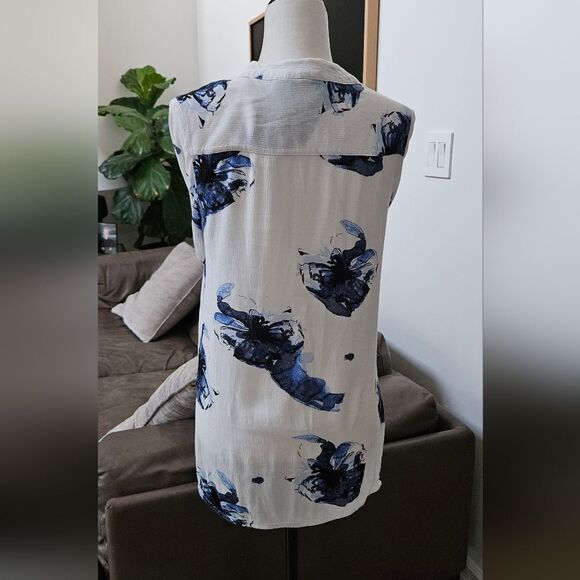 H&m Floral Blue and White Women's Top - Picture 3 of 8